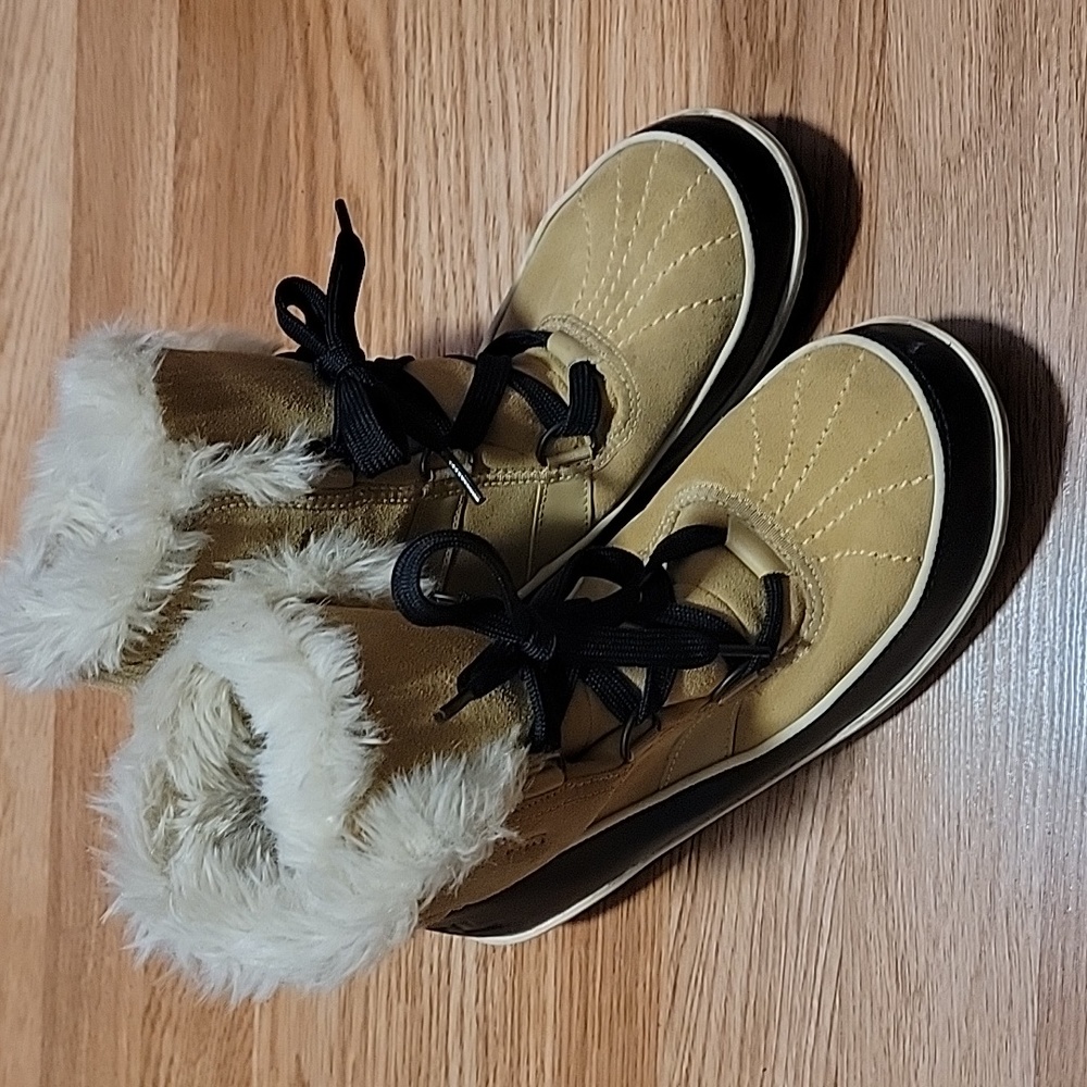 Sorel Tan and Black Faux-Fur Winter Boots